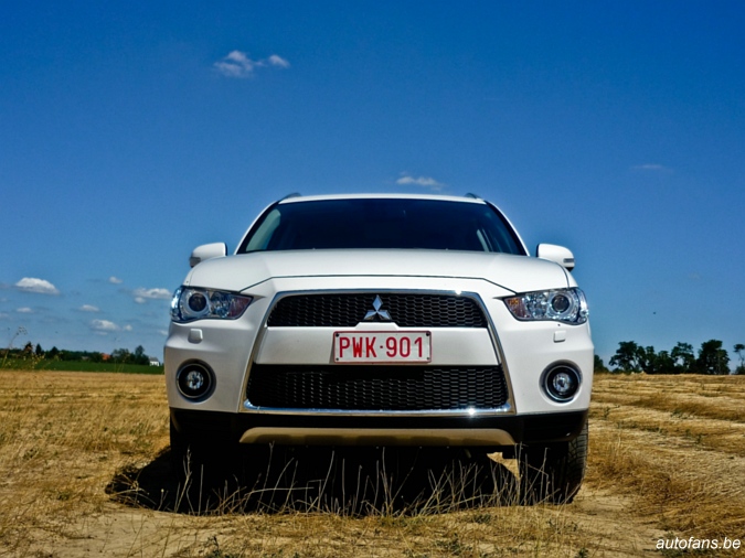 Rijtest: Mitsubishi Outlander DI-D 2010