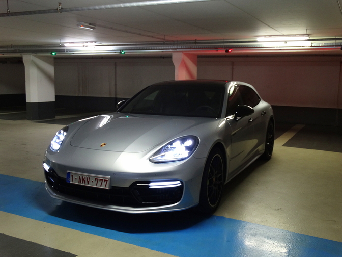 porsche-panamera-turbo-s-ehybrid-sport-turismo