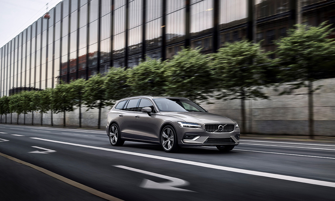 volvo-v60-2018-official