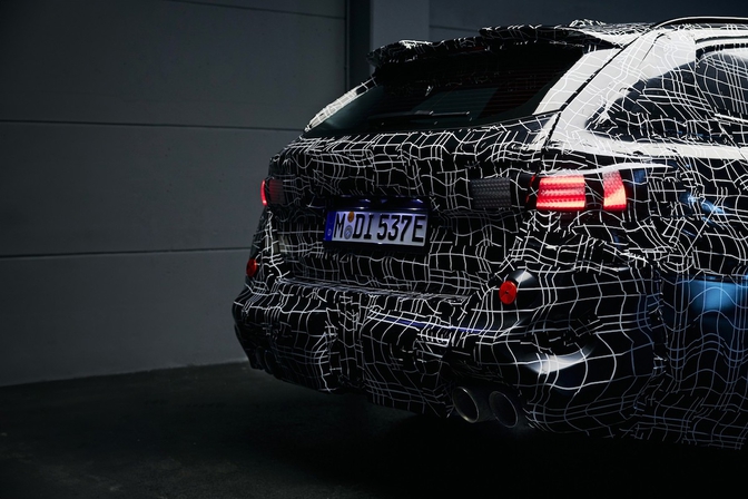 BMW M5 Touring Teaser 2023