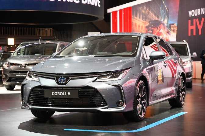 Toyota Corolla HSD Hybrid autofans autosalon 2020