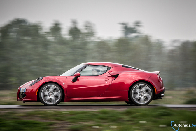 alfa-Romeo-4C