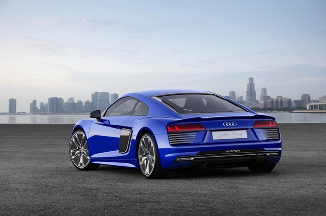 audi-r8-piloted-drive-concept