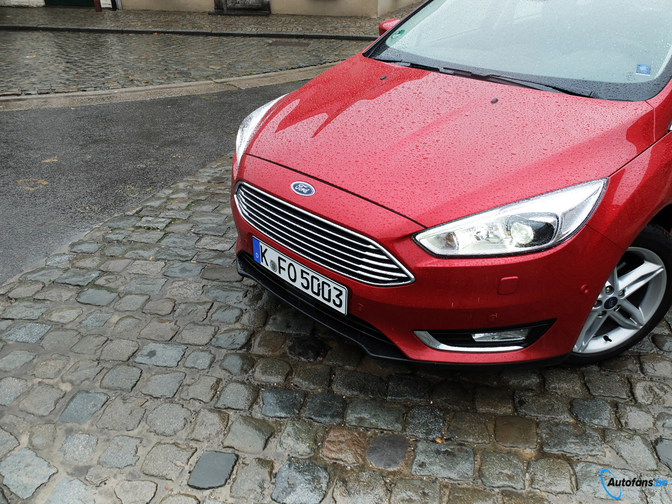 Rijtest-Ford-Focus-Facelift-2014