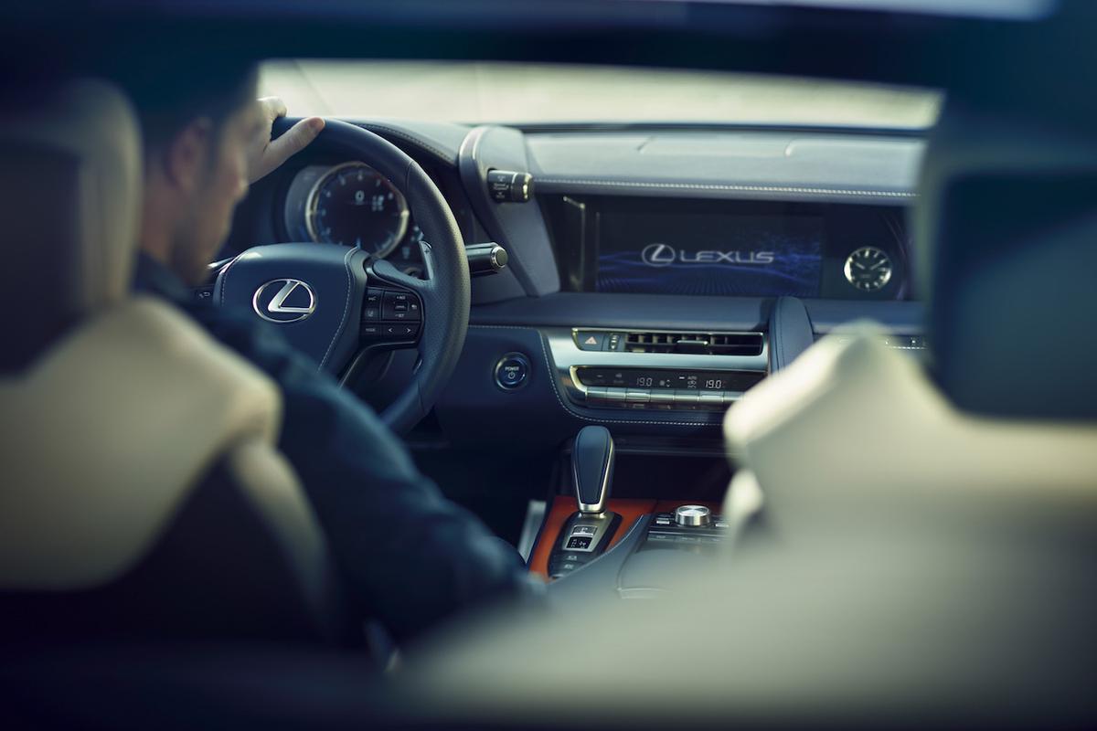 lexus-lc-500h-liveview lexus-lc-500h-liveview