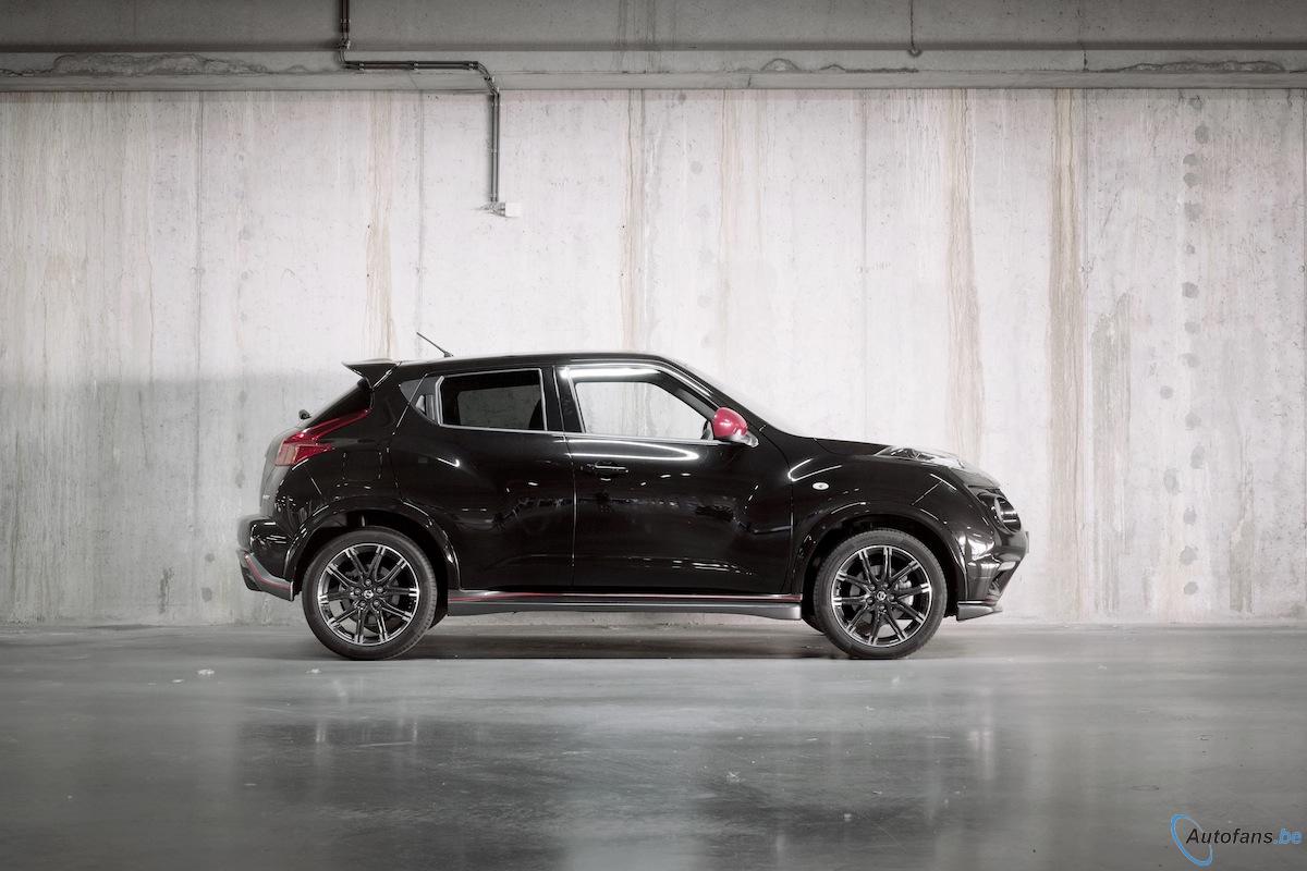 Nissan-Juke-Nismo-VS-Mini-Countryman-JCW Nissan-Juke-Nismo-VS-Mini-Countryman-JCW