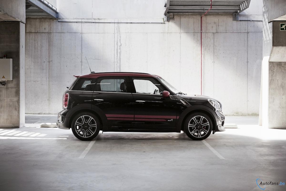 Nissan-Juke-Nismo-VS-Mini-Countryman-JCW Nissan-Juke-Nismo-VS-Mini-Countryman-JCW
