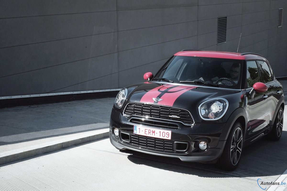 Nissan-Juke-Nismo-VS-Mini-Countryman-JCW Nissan-Juke-Nismo-VS-Mini-Countryman-JCW