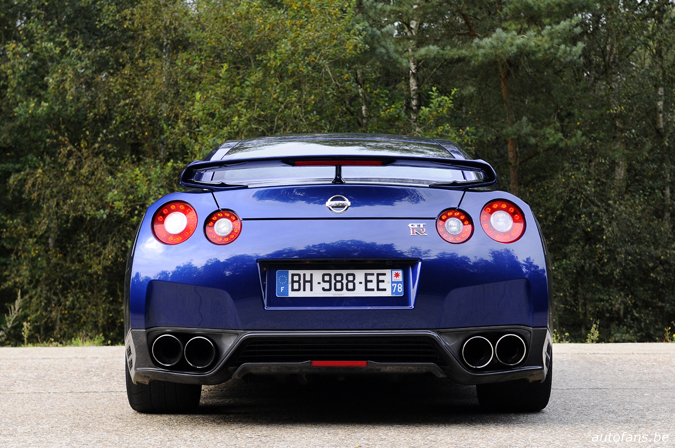 Nissan GT-R 2012