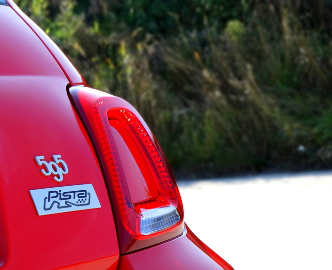 2017-abarth-595c-pista