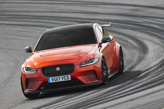 jaguar-xe-sv-project8