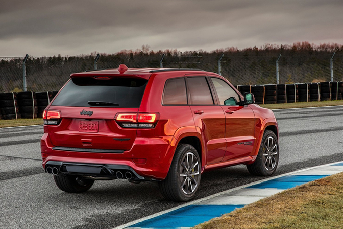 jeep-grand-cherokee-trackhawk