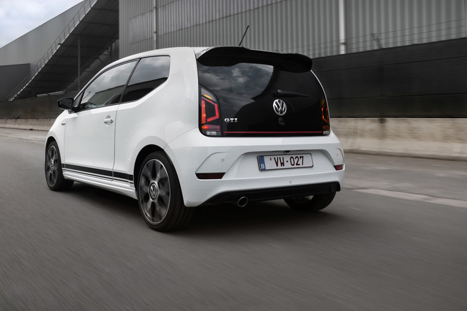 volkswagen-up-gti-rijtest-vw-golf-gti-mk1