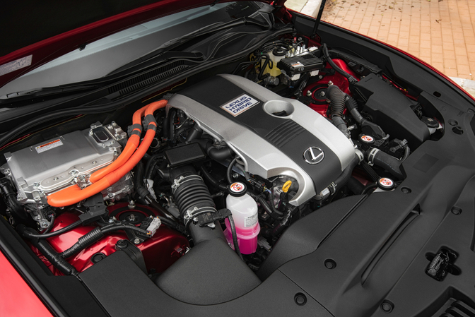 Rijtest: Lexus RC 300h (2019)