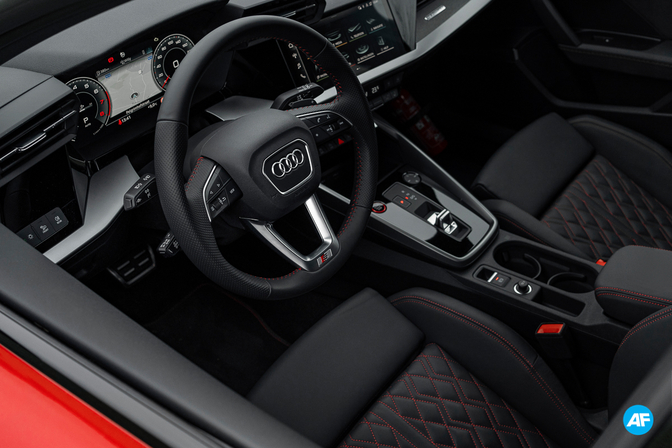 Audi S3 rijtest video Autofans