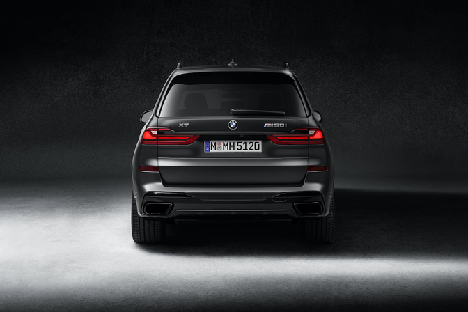 BMW X7 Dark Shadow Edition 2020