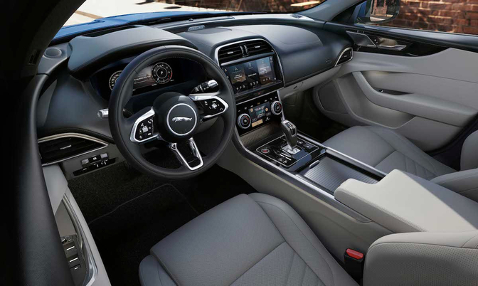 Jaguar XE mild hybrid 2020