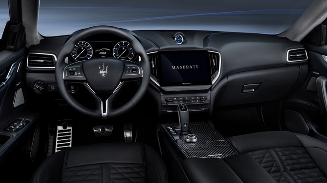 Maserati Ghibli Hybrid 2020