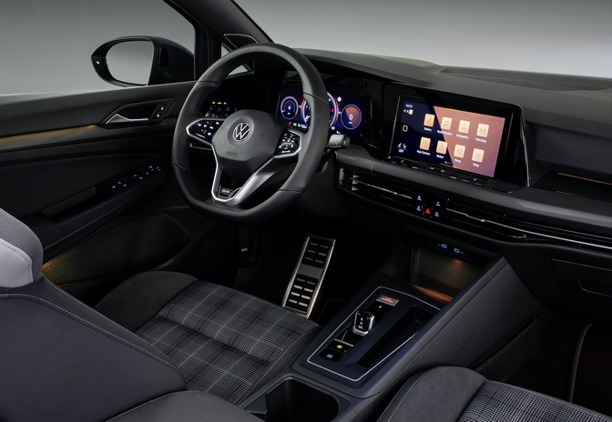 Volkswagen Golf dashboard touchscreen