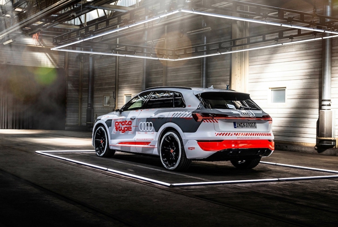 Audi e-tron facelift 2022