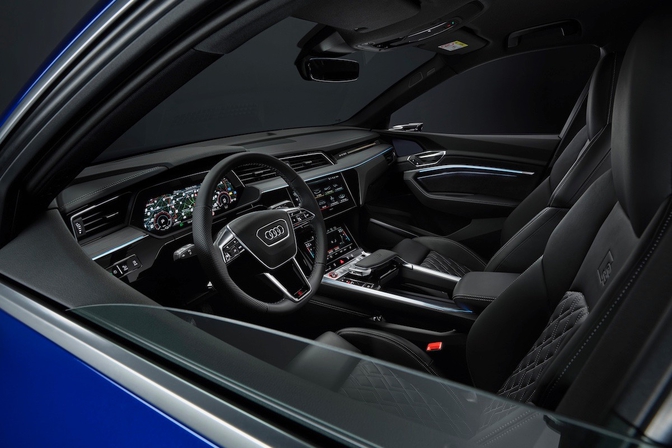 Audi Q8 e-tron facelift 2022