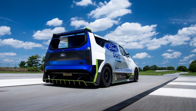 Ford Electric SuperVan 2022