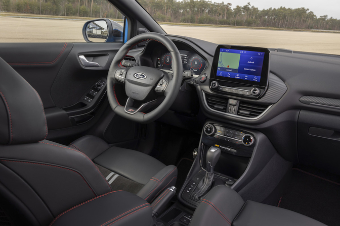 Ford Puma ST Powershift rijtest review info test autofans