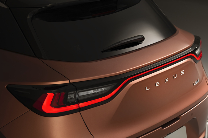 Lexus LBX 2023