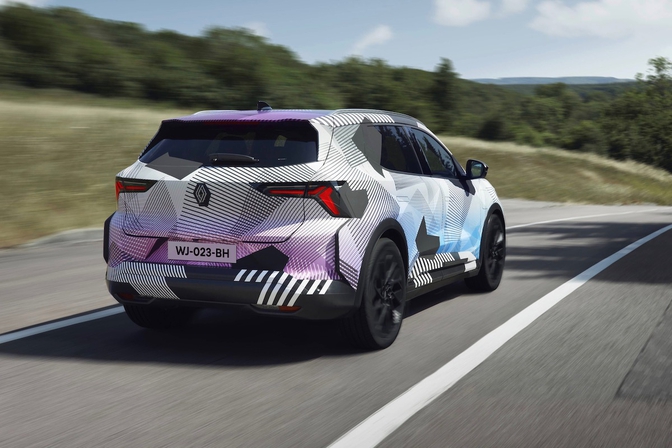 Renault Scénic E-Tech Electric teaser 2023