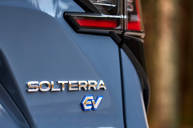 Review Subaru Solterra 2023