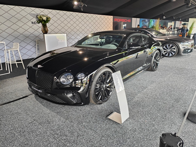 Antwerp Classic Car Event Supercars 2022