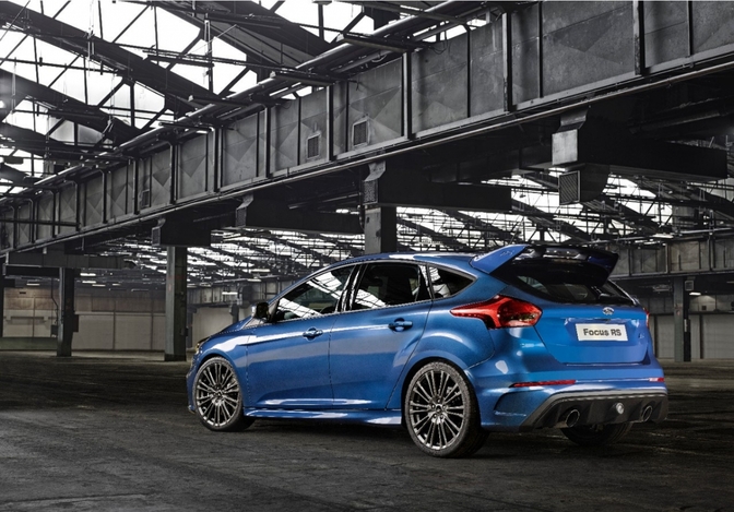 ford-focus-rs-2016-005