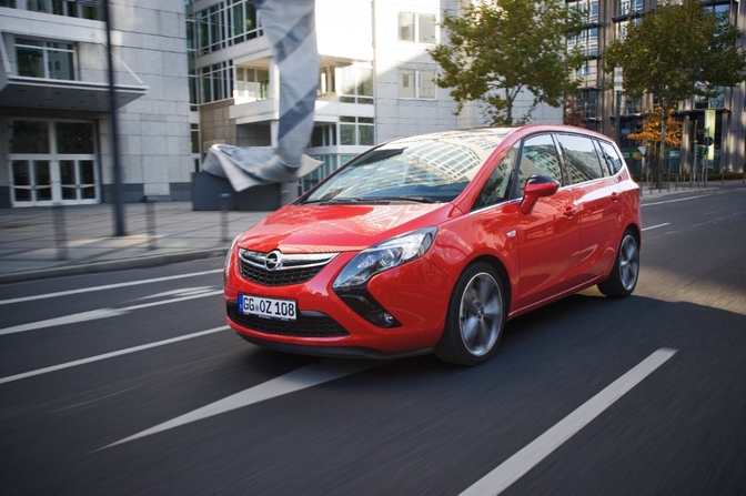 Opel Zafira Tourer krijgt krachtige BiTurbo diesel