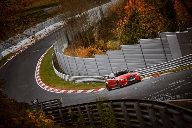 jaguar_svo_xe_sv_project8_19my_nurburgring_record_4