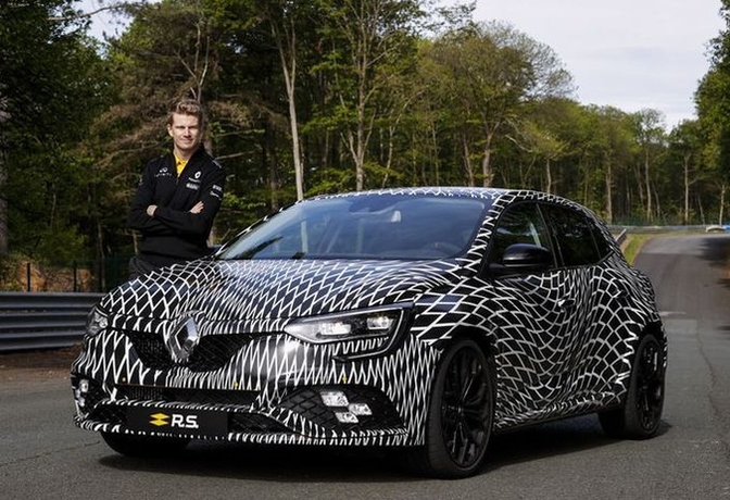 renault-megane-rs-4control-camouflage_0