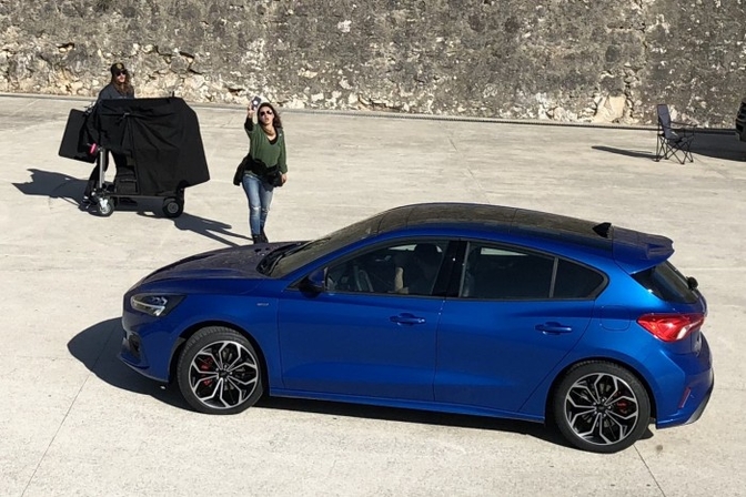 ford-focus-2018-leaked-photoshoot_2