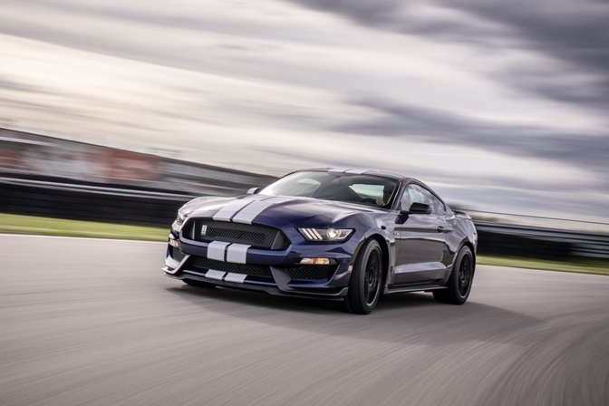 ford-mustang-shelby-gt350-2018_01