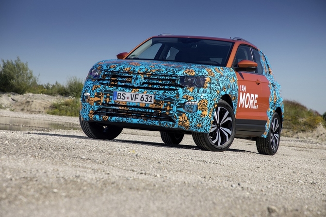 Volkswagen-t-cross-tease-2018