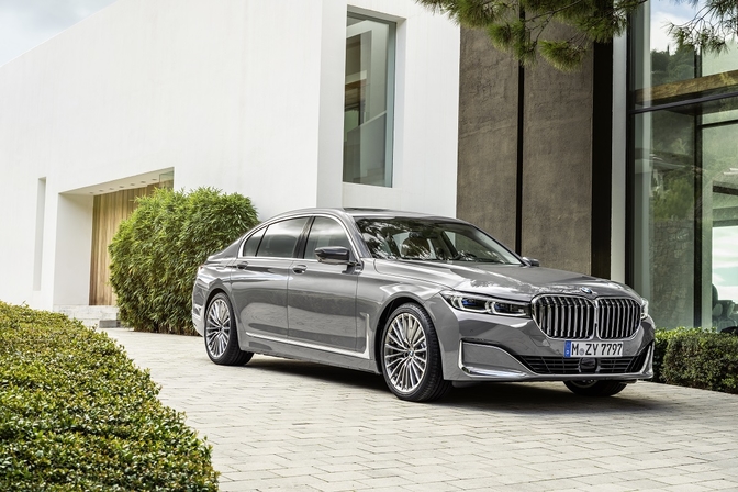bmw7-series-facelift-2019_3