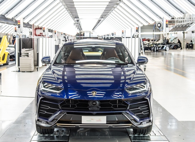 Lamborghini Urus sale 2019