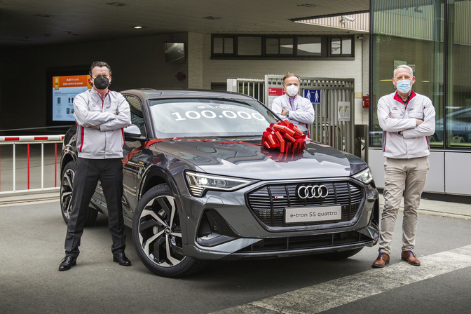 Audi e-tron 100 000 Forest