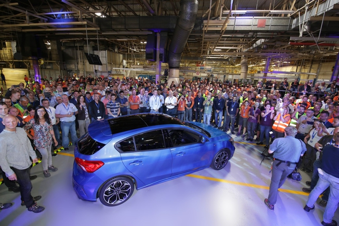 Ford suspend la production de sa Focus