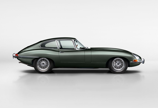 Jaguar E-Type : 60 ans à Autoworld