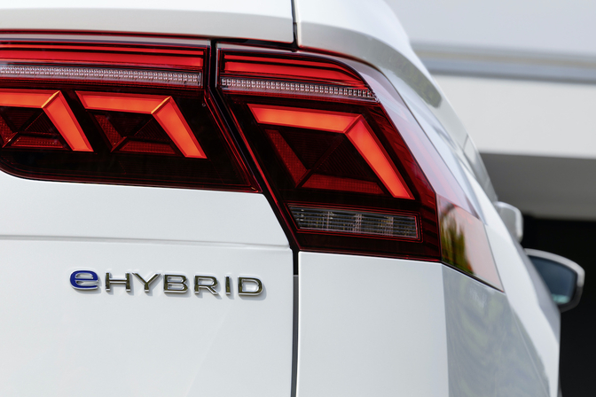 Volkswagen eHybrid 2023