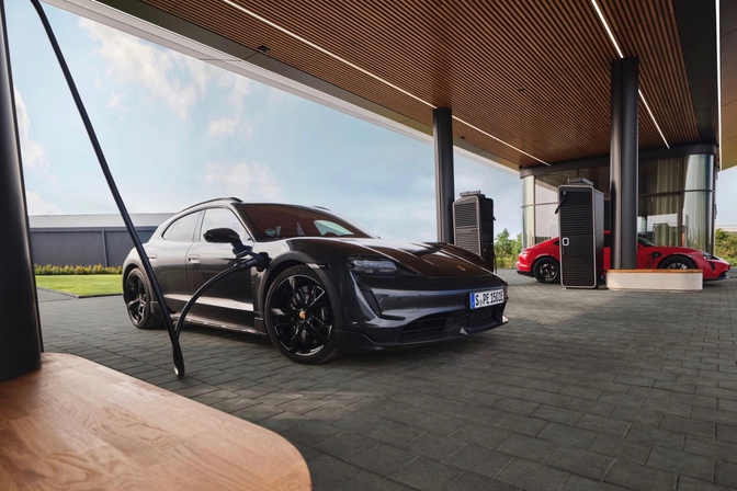 Porsche Charging Lounge Bingen 2023