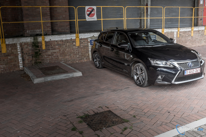 Lexus CT200h Hybrid Hatchback 2014 Facelift