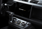 Land Rover Defender V8 Bond Edition interieur