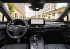 Test Lexus UX 300h 2024