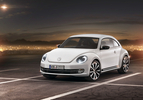 2012-Volkswagen-Beetle-13