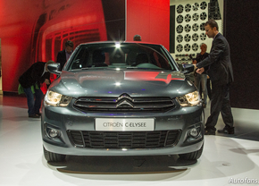 Live in Parijs 2012: Citroen C4-Elysee